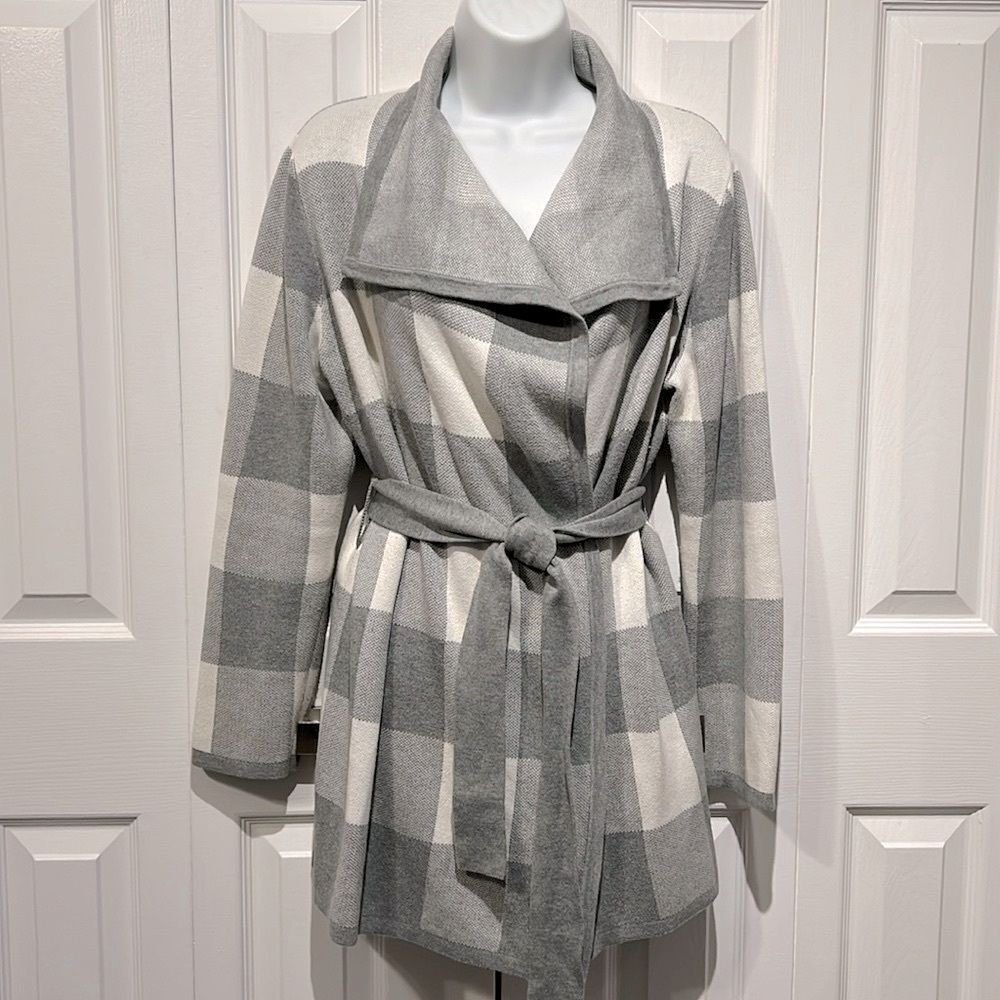 Jones New York Grey/Cream Plaid Belted Cardigan Sweater Size M